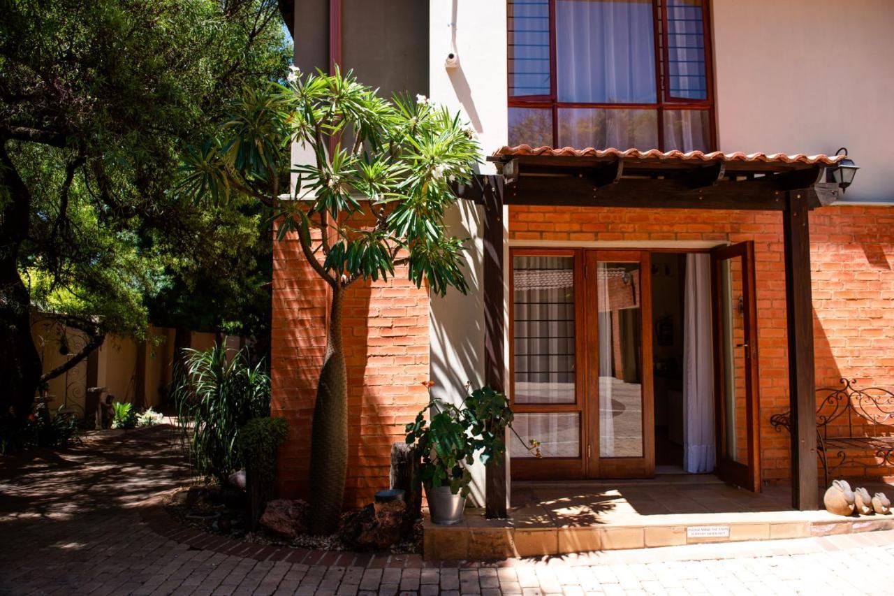 37 On Charles Hotell Pretoria-Noord Exteriör bild