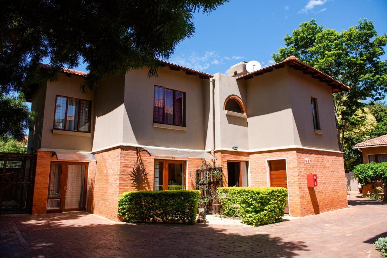 37 On Charles Hotell Pretoria-Noord Exteriör bild