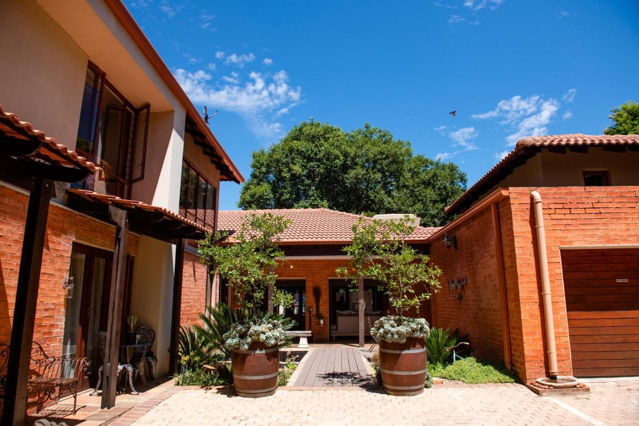 37 On Charles Hotell Pretoria-Noord Exteriör bild